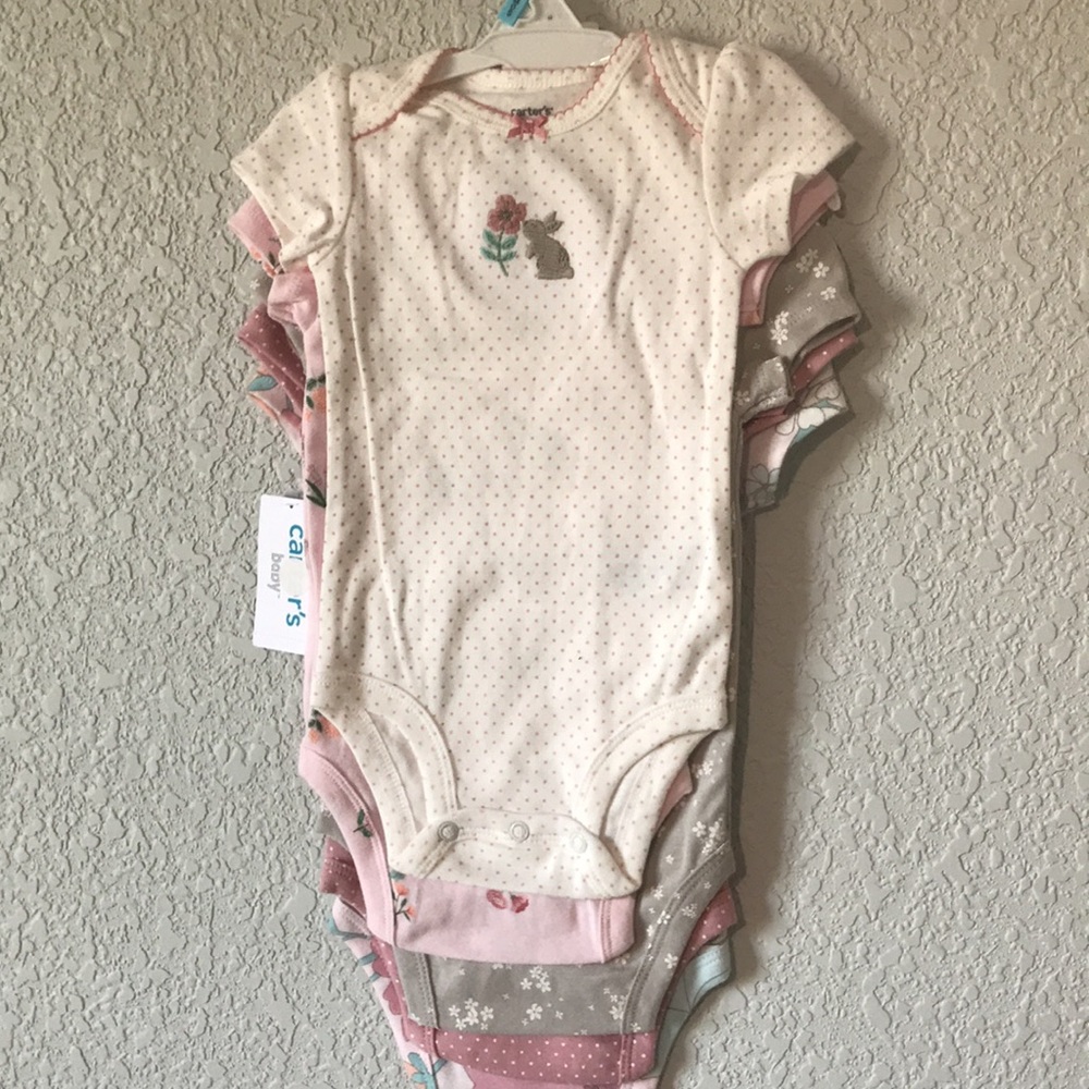 Carter’s Onsie Bundle - Picture 3 of 8